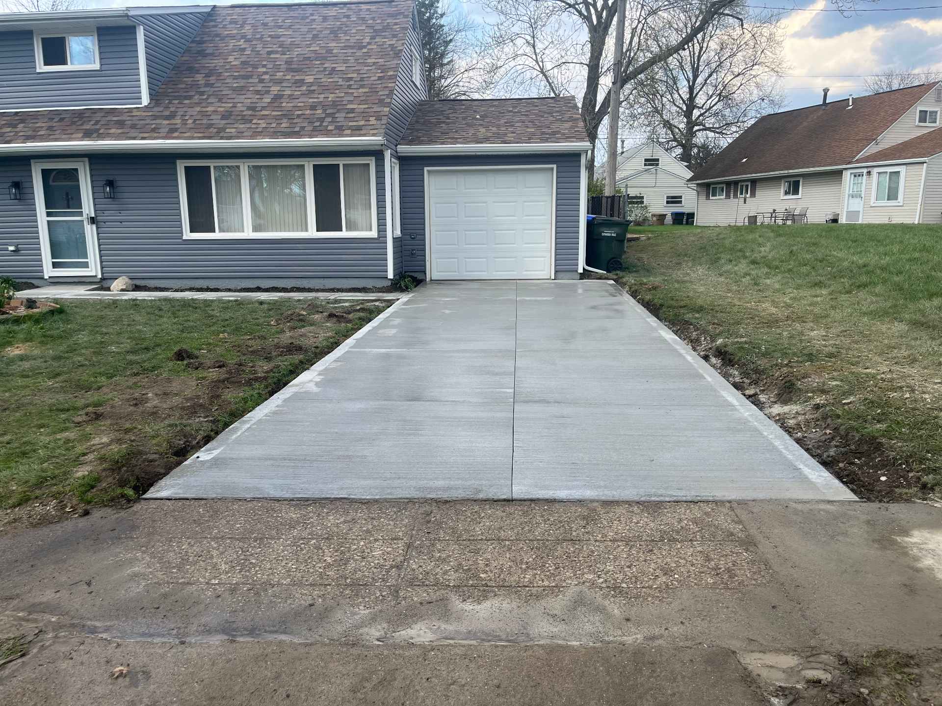 Residential concrete driveway